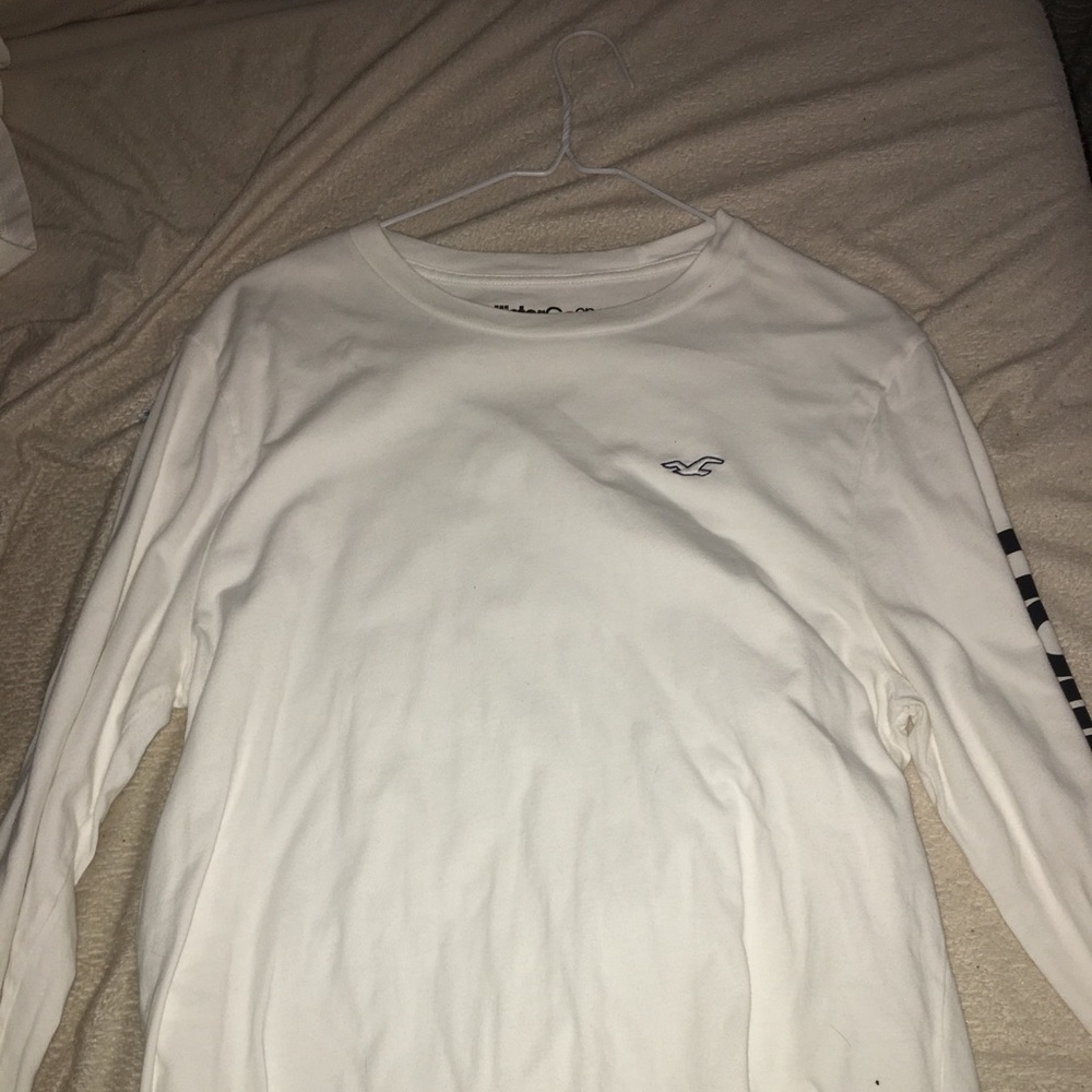 Holister curved hem long sleeve white